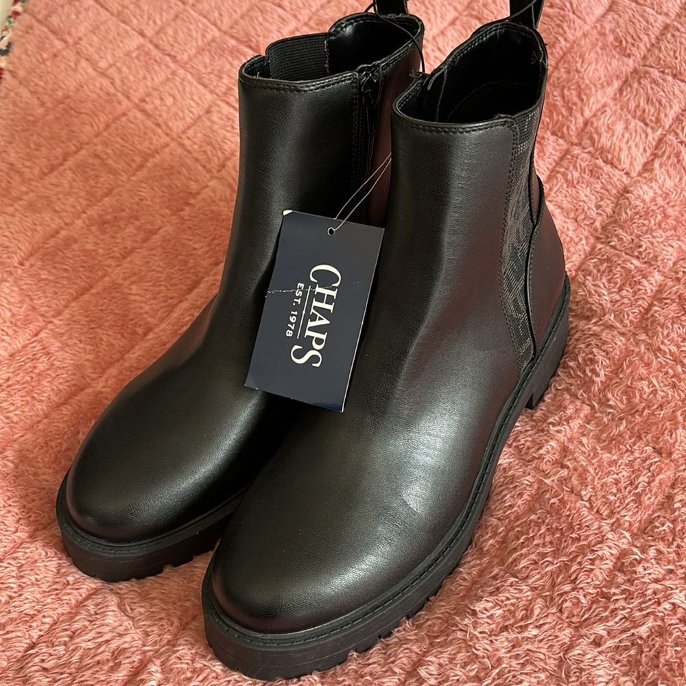 Brand NWT Chaps black Addison lug sole Chelsea boot!!
